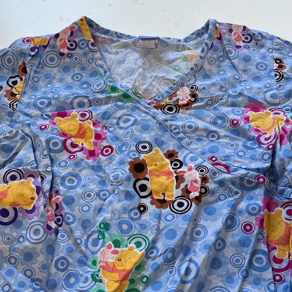 Disney Small Short Sleeve Pooh Bear Blue V Neck Scrubs Top - Picture 4 of 5